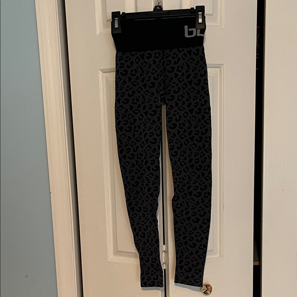 Stylish Black/Gray  Leopard Print Burn Boot Camp Leggings